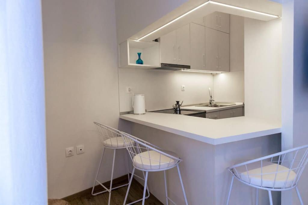 קומוטיני Cozy Studio In The Heart Of City מראה חיצוני תמונה