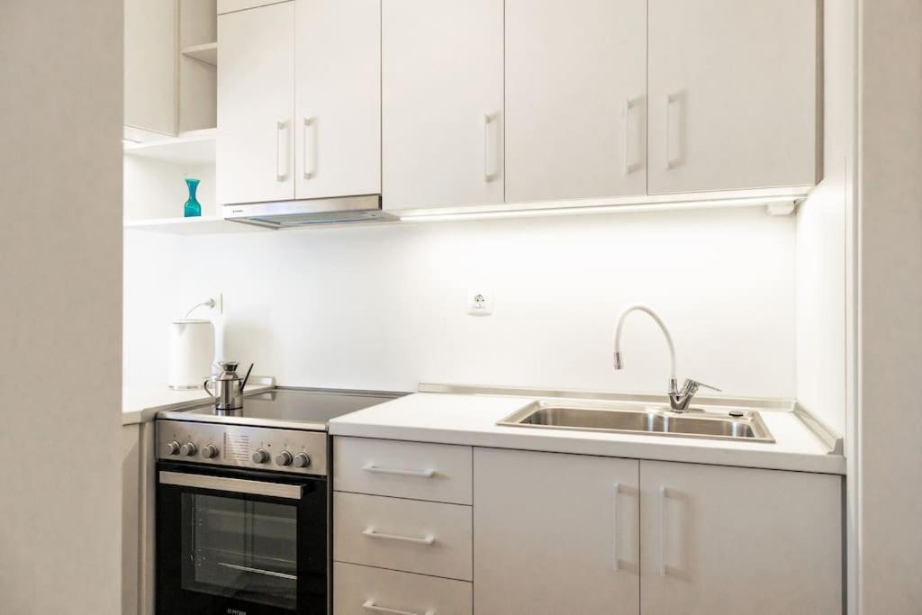קומוטיני Cozy Studio In The Heart Of City מראה חיצוני תמונה