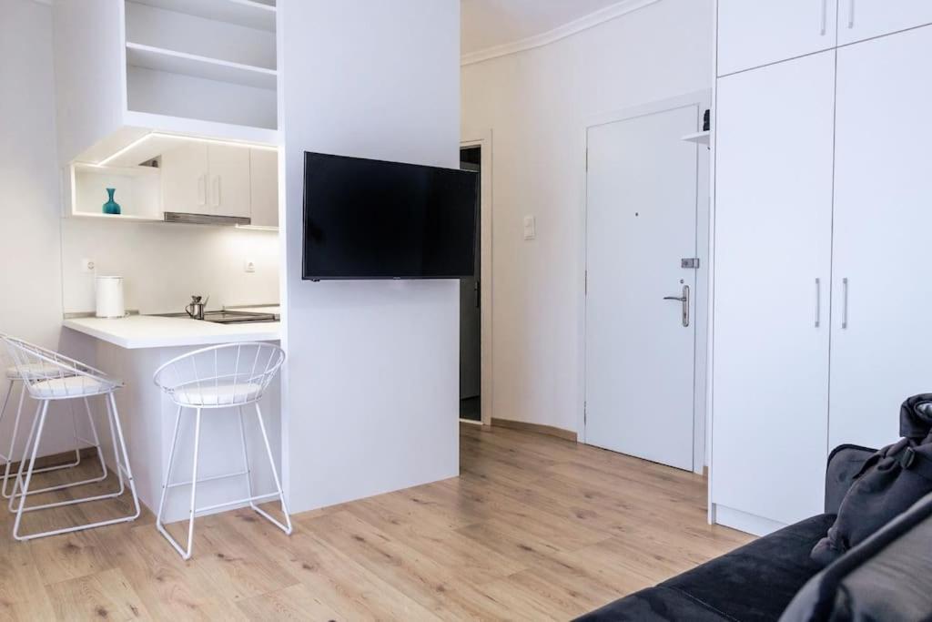 קומוטיני Cozy Studio In The Heart Of City מראה חיצוני תמונה
