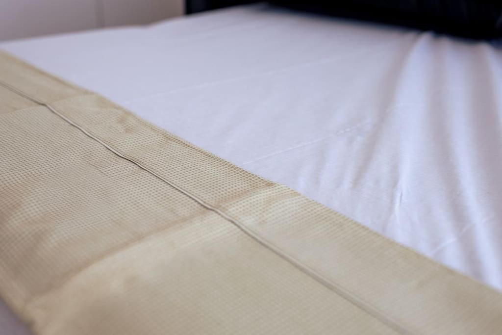 קומוטיני Cozy Studio In The Heart Of City מראה חיצוני תמונה