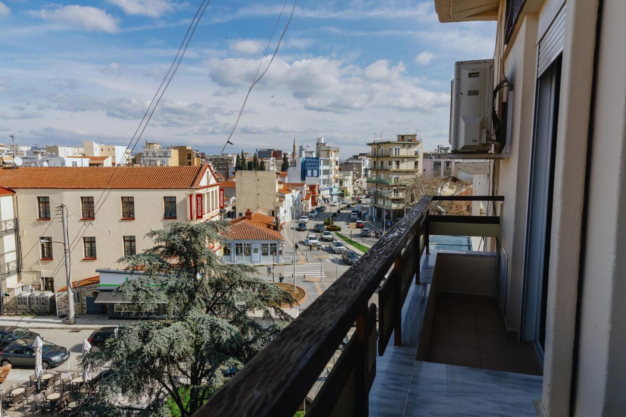 קומוטיני Cozy Studio In The Heart Of City מראה חיצוני תמונה